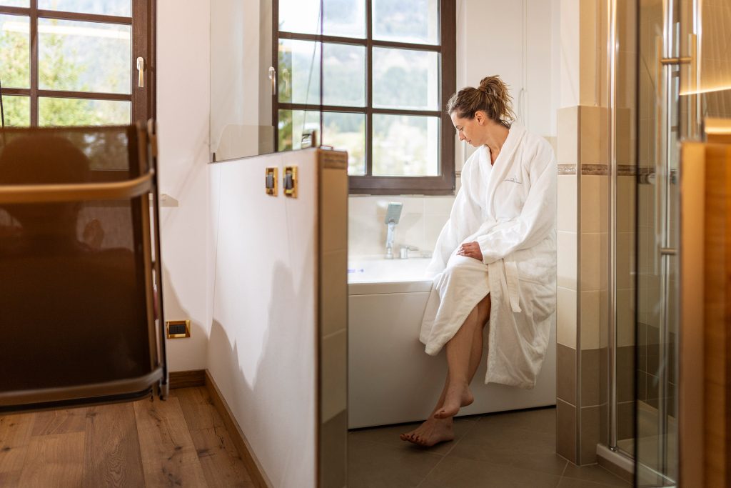 antico-bagno-terme-camera-coppia-idromassaggio-1