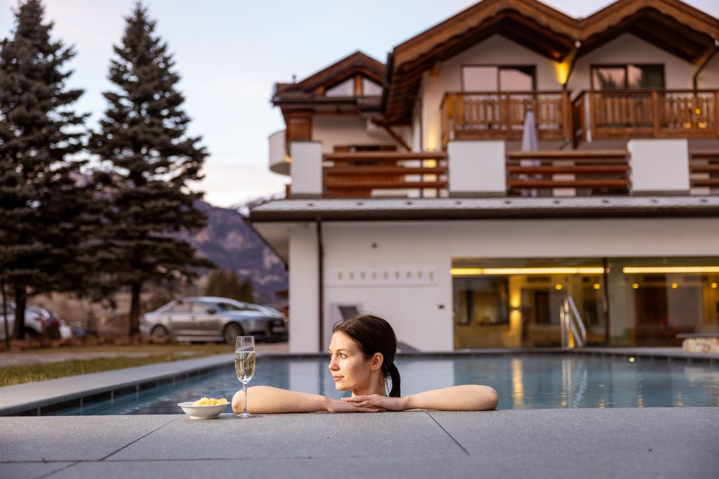 antico-bagno-terme-piscina-esterna-7